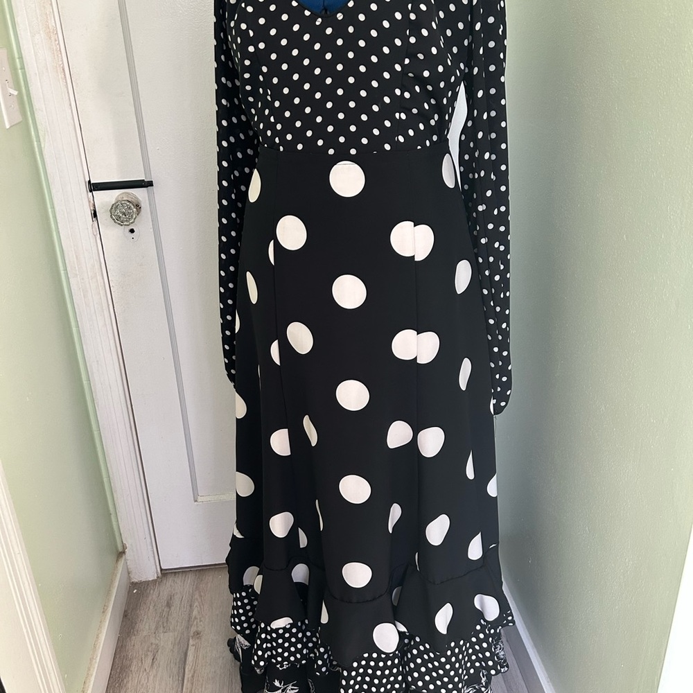 Flamenco Skirt for Shows from Spain - Crepe Black and White